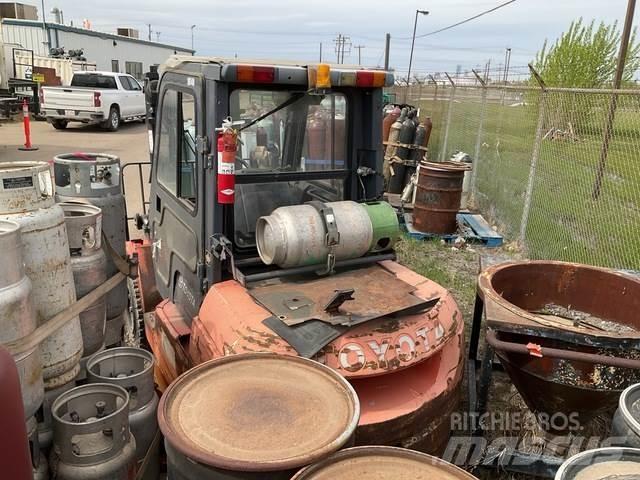 Toyota 7FGU35 Sonstige Baumaschinen