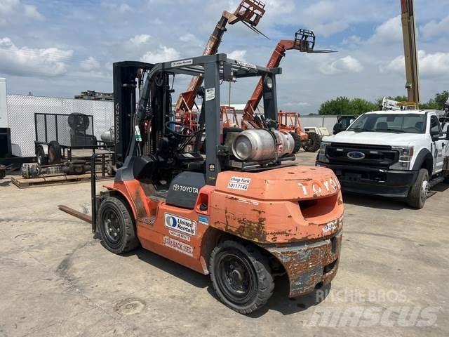Toyota 7FGU35 Sonstige Baumaschinen