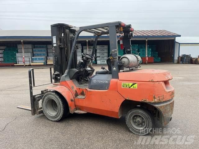 Toyota 7FGU45 Sonstige Baumaschinen