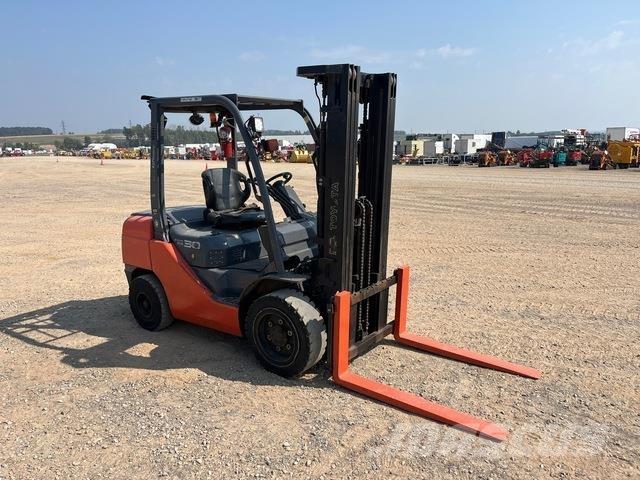 Toyota 8DFU30 Andere Gabelstapler