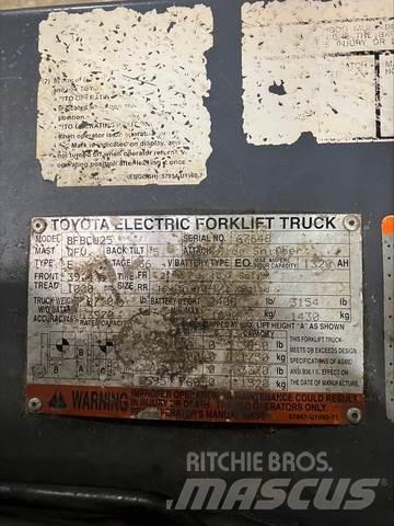 Toyota 8FBCU25 Elektro Stapler