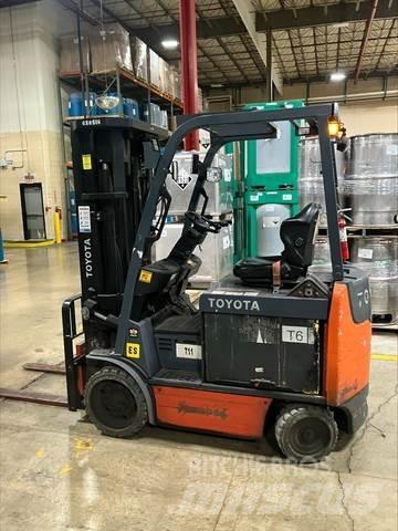 Toyota 8FBCU25 Elektro Stapler