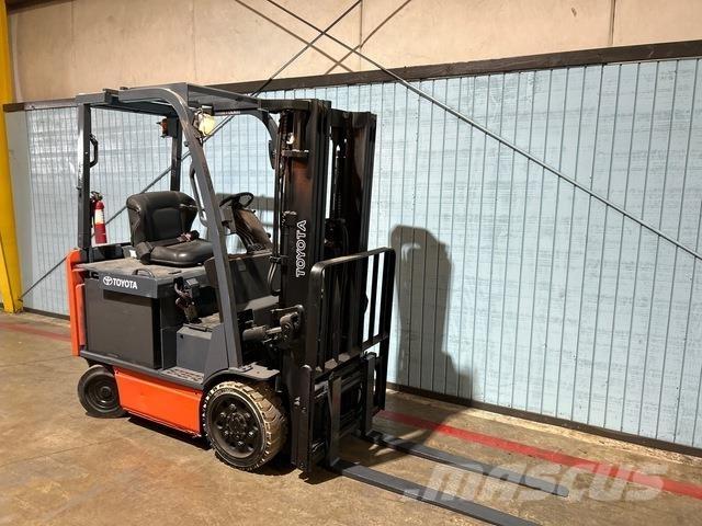 Toyota 8FBCU25 Elektro Stapler