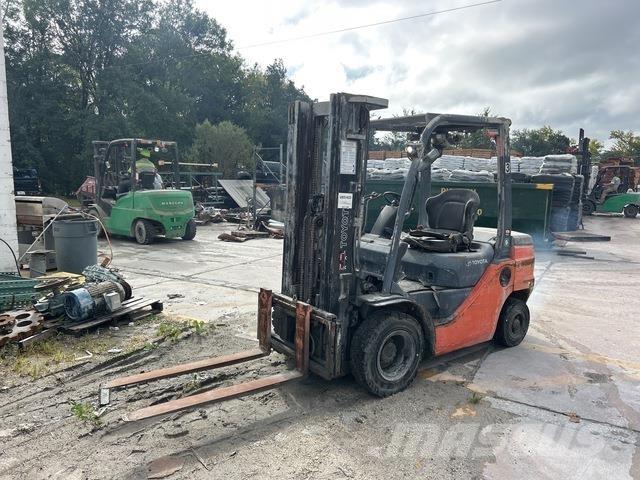 Toyota 8FDU25 Andere Gabelstapler