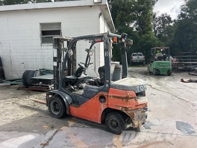 Toyota 8FDU25 Andere Gabelstapler