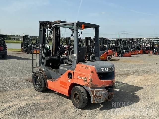 Toyota 8FDU30 Sonstige Baumaschinen