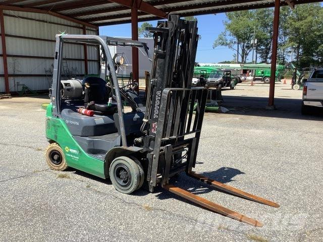 Toyota 8FGU15 Andere Gabelstapler