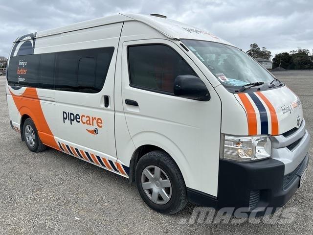 Toyota HiAce Lieferwagen