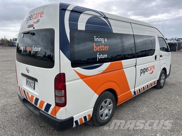 Toyota HiAce Lieferwagen