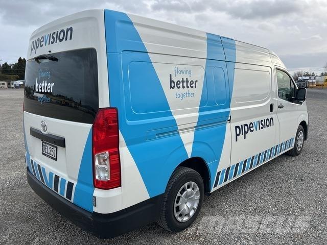 Toyota HiAce Lieferwagen