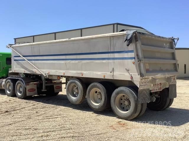 Travis S102 Kipper