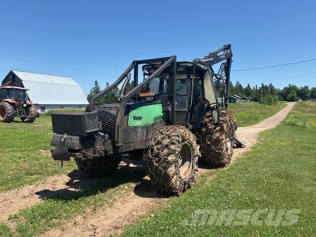 Valtra X120 Traktoren