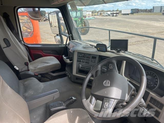 Volvo FM11 Saug- und Druckwagen