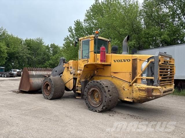 Volvo L220E Radlader