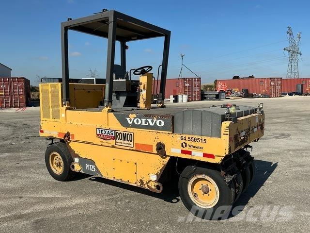 Volvo PT125 Gummiradwalzen