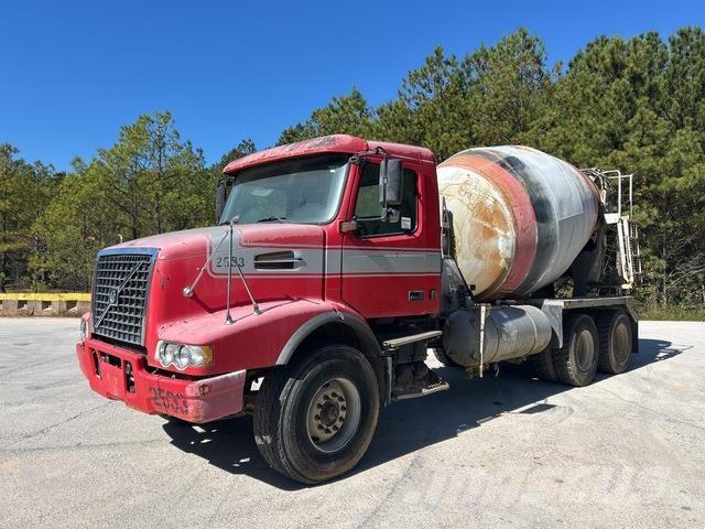 Volvo VHD64B Andere Fahrzeuge