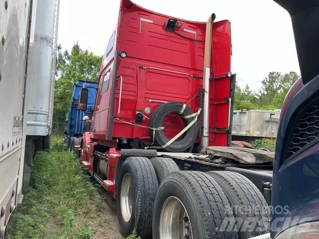 Volvo VNL Sattelzugmaschinen