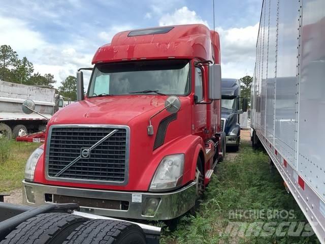 Volvo VNL Sattelzugmaschinen