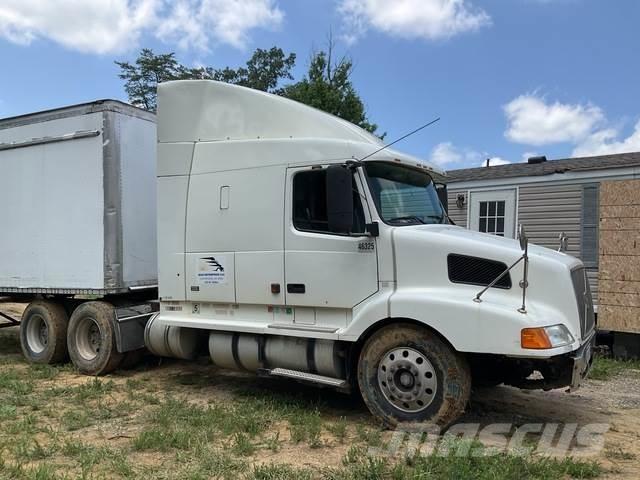Volvo VNL Sattelzugmaschinen