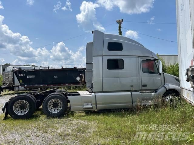 Volvo VNL Sattelzugmaschinen