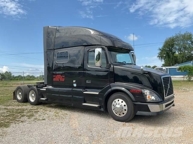 Volvo VNL Sattelzugmaschinen