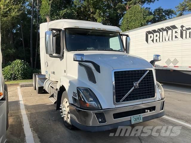 Volvo VNL Sattelzugmaschinen