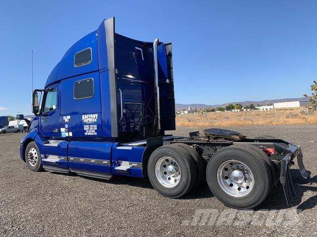 Volvo VNL Sattelzugmaschinen