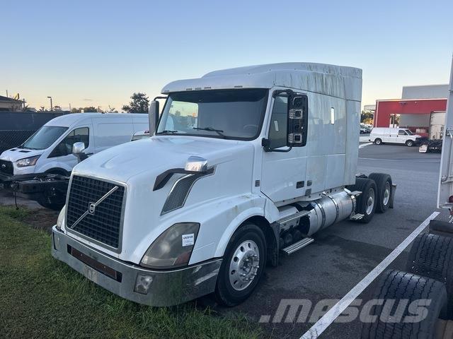 Volvo VNL Sattelzugmaschinen