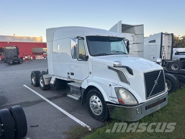 Volvo VNL Sattelzugmaschinen