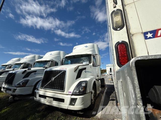 Volvo VNL Sattelzugmaschinen