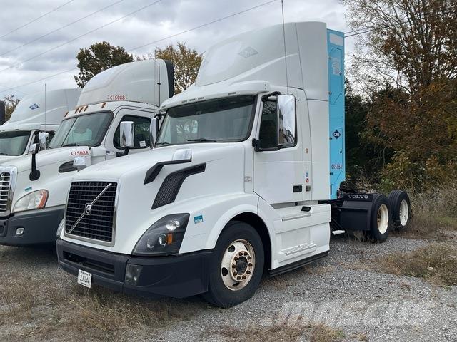 Volvo VNL Sattelzugmaschinen