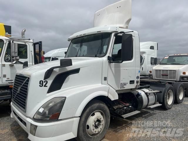 Volvo VNL64 Sattelzugmaschinen