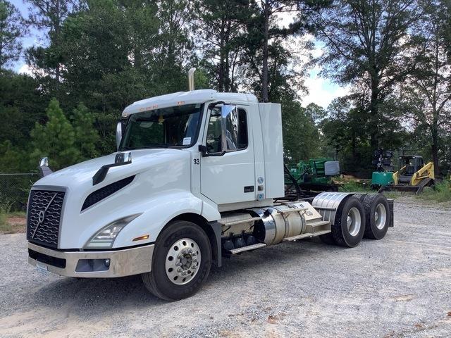 Volvo VNL64T Sattelzugmaschinen