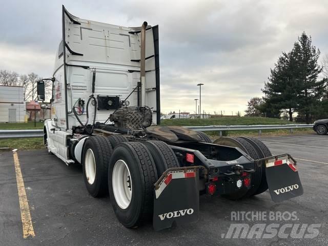Volvo VNL670 Sattelzugmaschinen