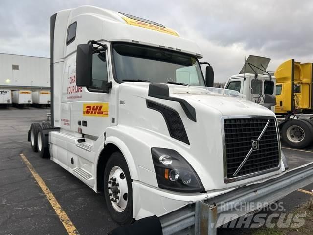 Volvo VNL670 Sattelzugmaschinen