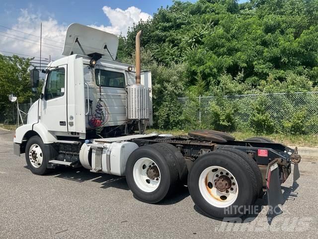 Volvo VNM Sattelzugmaschinen