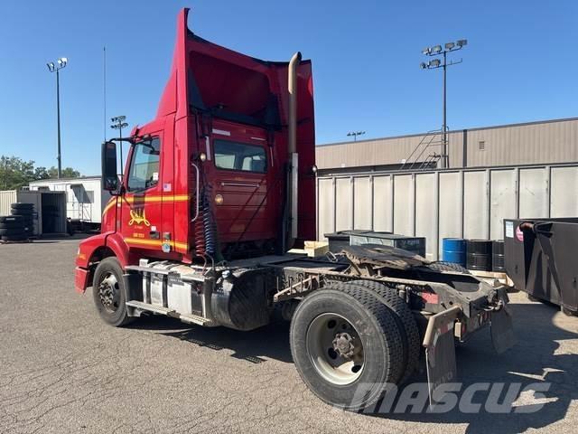 Volvo VNM Sattelzugmaschinen