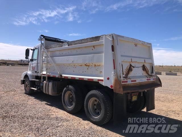 Volvo VNM Kipper