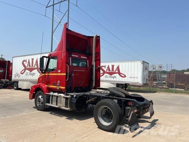 Volvo VNM Sattelzugmaschinen