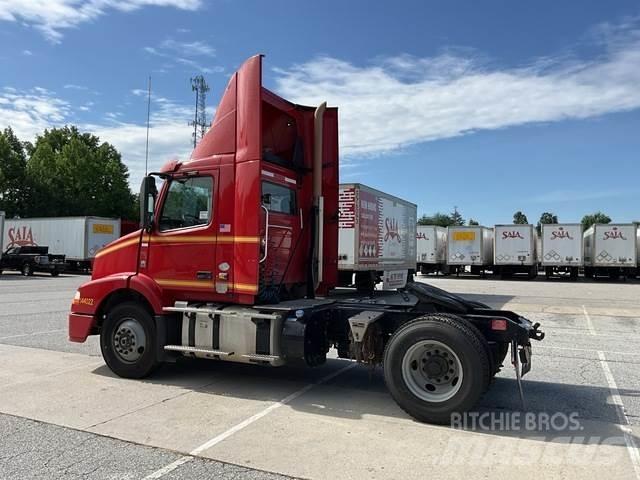 Volvo VNM Sattelzugmaschinen