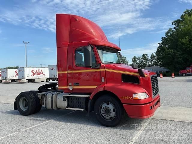 Volvo VNM Sattelzugmaschinen