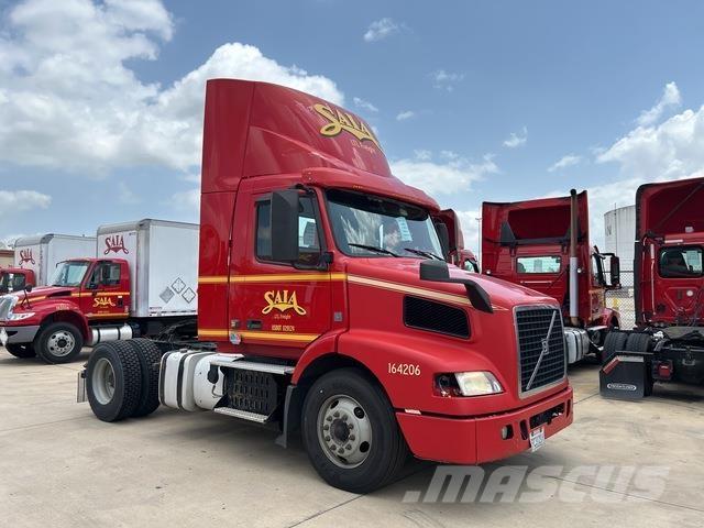 Volvo VNM Sattelzugmaschinen