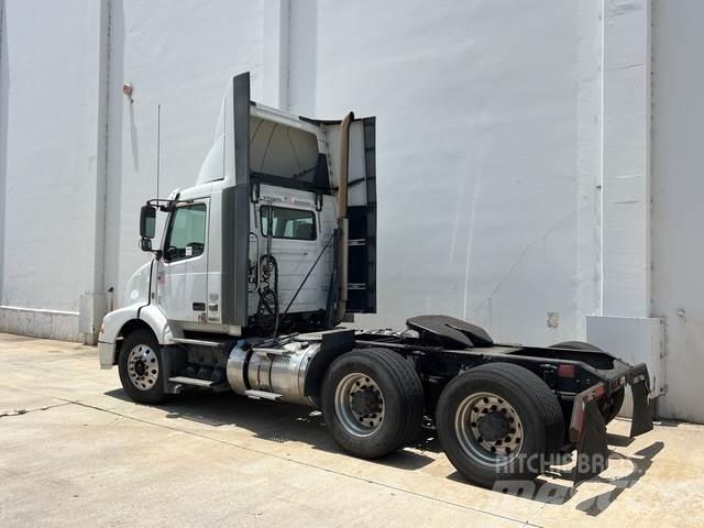 Volvo VNM Sattelzugmaschinen