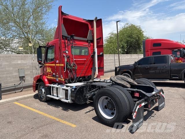 Volvo VNM Sattelzugmaschinen