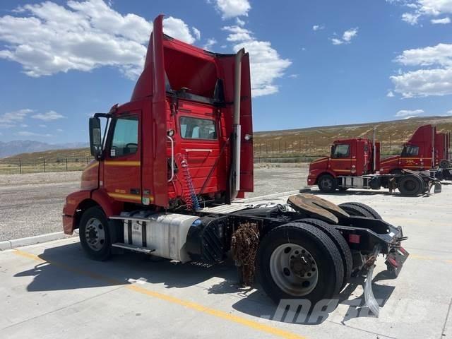 Volvo VNM Sattelzugmaschinen