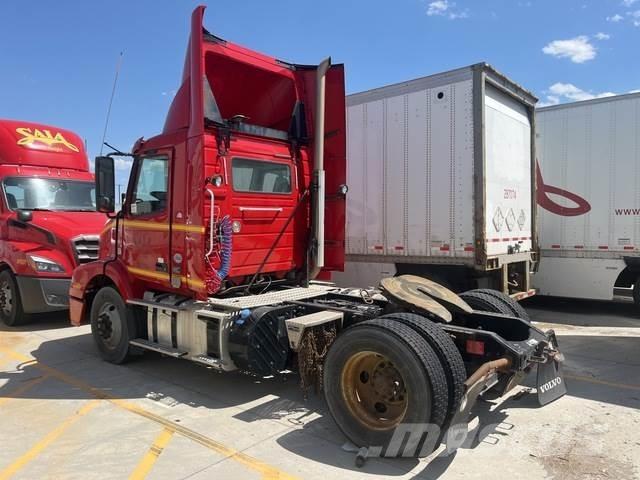 Volvo VNM Sattelzugmaschinen