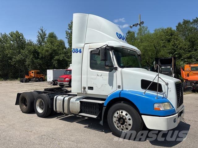 Volvo VNM Sattelzugmaschinen