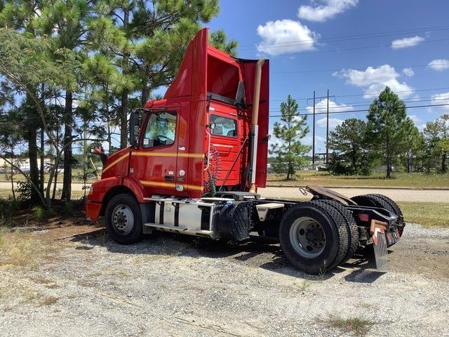 Volvo VNM Sattelzugmaschinen