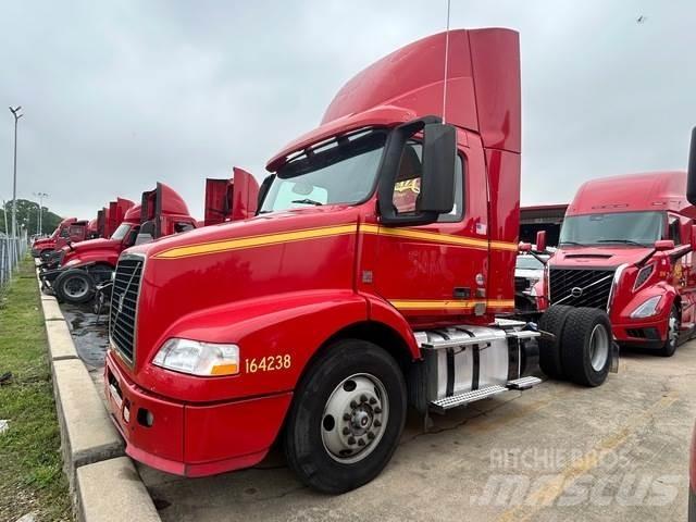 Volvo VNM42T Sattelzugmaschinen