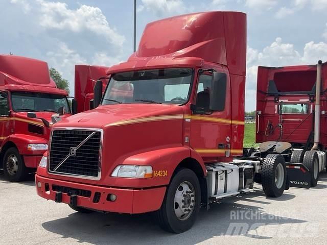 Volvo VNM42T Sattelzugmaschinen